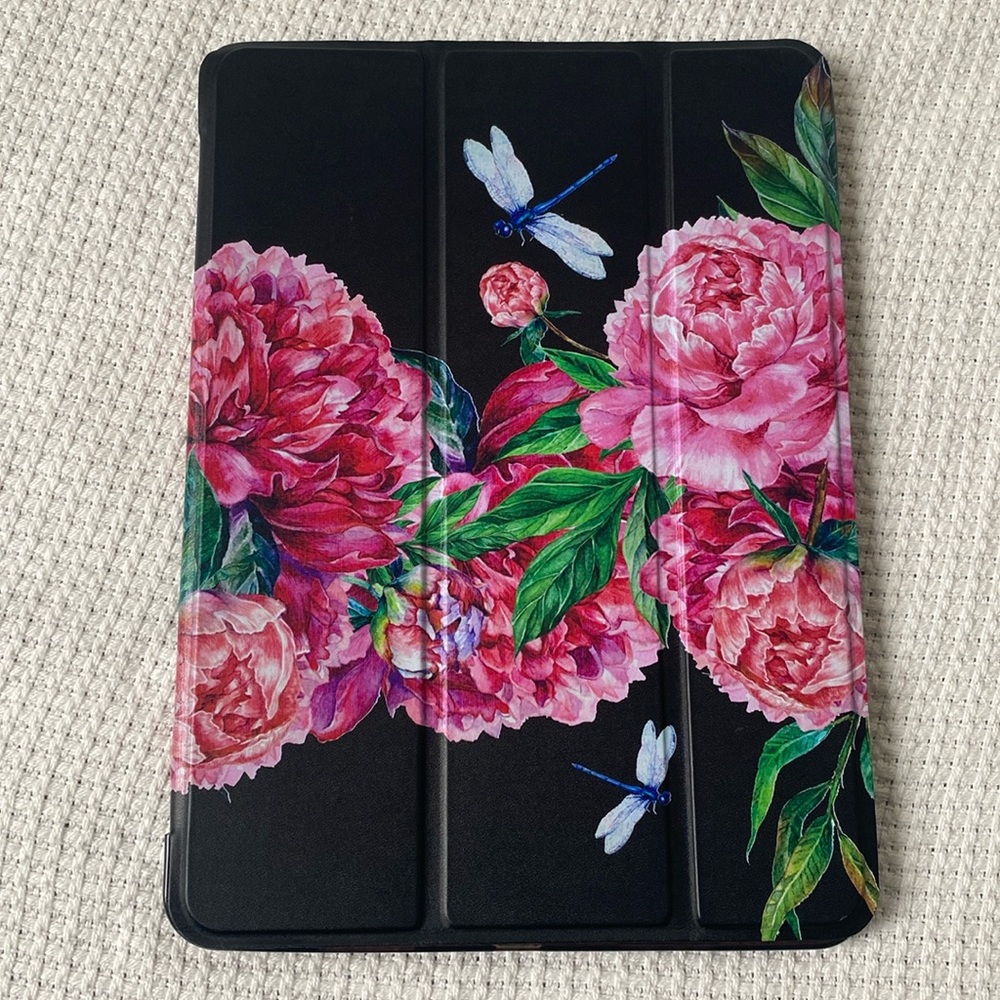 iPad Pro 11 case - Peonies and Dragonflies